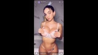 Lyna Perez Strips Naked in Bathtub Twerking Video  big boobs Lyna Perez-1