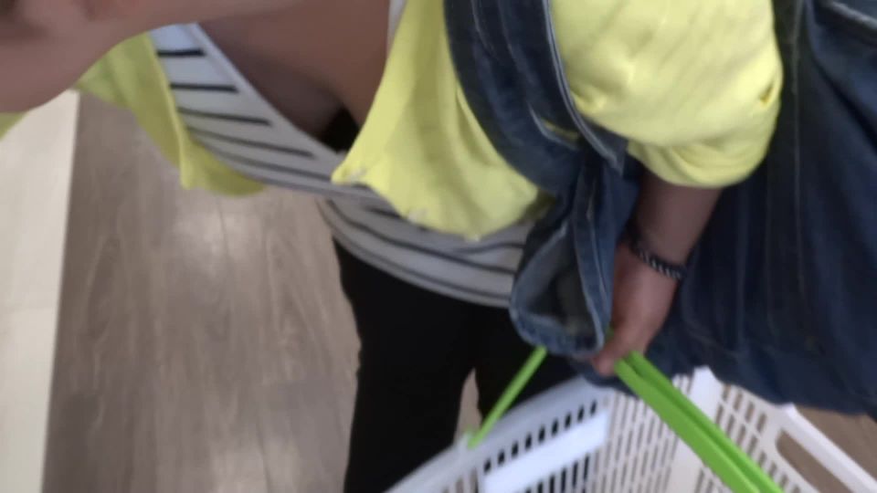 Downbluse 50 - 15290486 on voyeur 