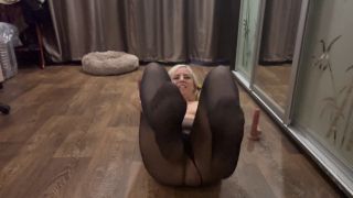 [K2S.CLUB] LarisaCum - Mein neues Video, in dem ich in Strumpfhosen laufe, aber ohne Höschen - FullHD 1080P-4