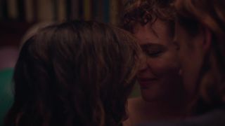 Kathryn Hahn, Katie Kershaw – Mrs. Fletcher s01e07 (2019) HD 1080p - (Celebrity porn)-6