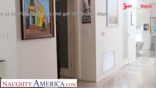 Naughty America Real Estate Agent Bunny Colby Does What It Takes to Close-1