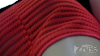  Voyeur upskirt – Under the skirt of a slender blonde in a short red skirt (AVI, HD, 1280×720) on voyeur -6