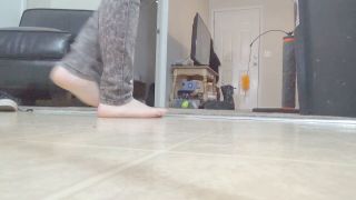 [K2S.CLUB] CurvyElvishGirl - Bare feet pacing- hard floors - HD 720P-6