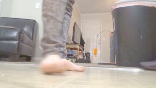 [K2S.CLUB] CurvyElvishGirl - Bare feet pacing- hard floors - HD 720P-9