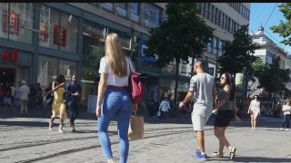 Shocking cameltoe of teen girl in jeans Voyeur!-7