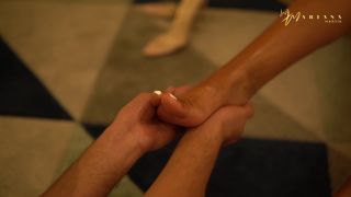 [Amateur] Footjob With My Servant - Mariana Martix-1