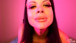 free adult video 26 kinky femdom Enchanted by My Lips, lipstick fetish on femdom porn-2