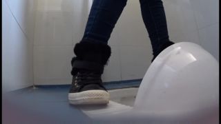 Chinese style toilet 2 | voyeur | voyeur -3