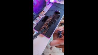 Veronica Delimbre (delimbre) Getting Jizzed On While Gaming Onlyfans (Pornstar)-2