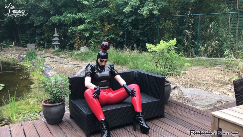 Latex Trying A New Mask From Bea Miersch.