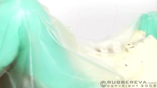 2009 Rubber Re-Breather Plastic Vac-Sack Orgasm Part 05.-9