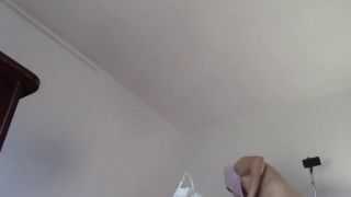 HairyMaid - Esposa amadora se diverte experimentando roupas e cortando-as. Esposa amadora dança nua pela casa.-7