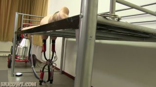 online video 20 Vina milking bed & cow milker [Full HD 813.3 MB], nimin fetish fantasy on fetish porn -5