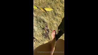 [footjob-porn.com] Onlyfans - GingerAlesFeet_096_misstressroux-21-07-2020-567997074-Walking along the river in Chiapas Leak-6