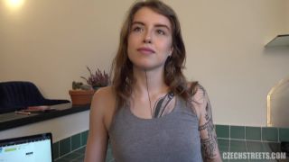 Pizza With An Extra Cum - E132 blowjob -1