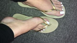 Footsiegalore 0910201814436580 Only Fans Exclusive Flip Flop Play And Dangling 5 Minute Video - [Webcam]-5