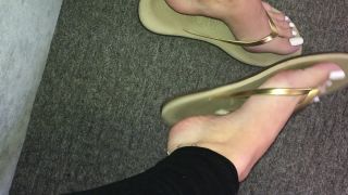 Footsiegalore 0910201814436580 Only Fans Exclusive Flip Flop Play And Dangling 5 Minute Video - [Webcam]-6