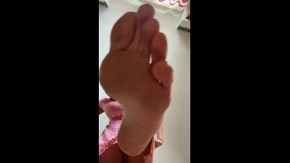 M@nyV1ds - QueenMotherSoles - Giantess Slave Sole Licker-9