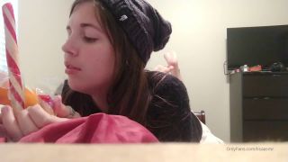 Lisa ASMR Lisaasmr - candy cane sucking asmr 17-10-2020-3