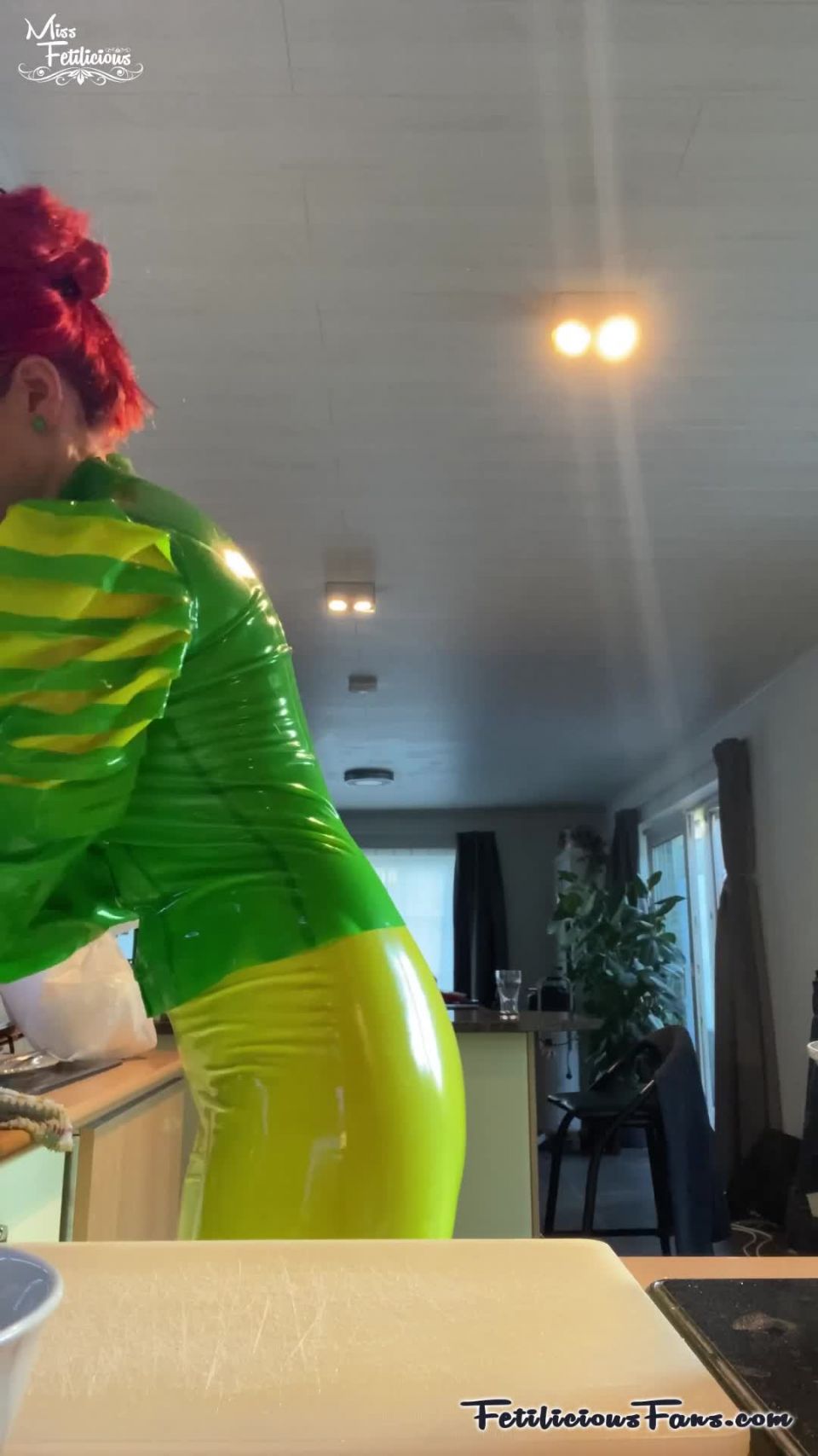 Latex Daily Life In Latex At Home Quick View Porn - New S...