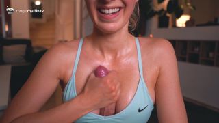 [Amateur] Ultra-hot sweaty fitness girl in sports bra gets my cum with her big tits!-6