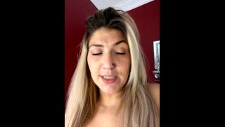 Lynna Nilsson  Masturbation WetAndPuffy - Lynna Nilsson-2