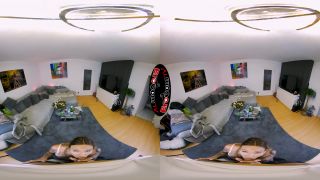 German Skinny Neighbor Wants Sex From The Handyman VR-1