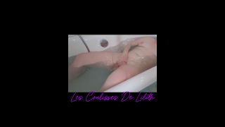 Les coulisses de Lilith - Après la balade, le bain... coquin...-7