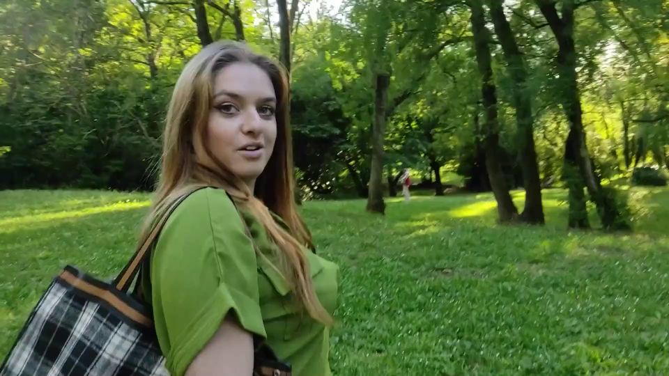 Loueister - Sexy French Amateur Outdoor Fuck Fest!