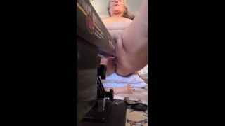 Lonely Mature Divorce Teases Her Pussy With Her Fuck Machine-0
