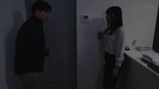 FHD MOON-026 股割れTバックを履いた美人OLは5分しかない休憩時間にスカートもストッキングも脱がず社内で即ハメ不倫中出しSEXを楽しむ 水川潤-4