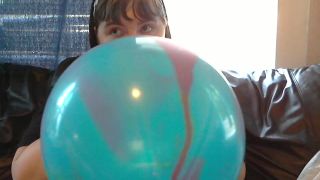 SmokingBigBalloonsHD.wmv-7