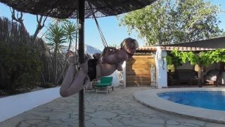 Zonah Bellum Suspended on the Parasol Sex Clip Video Por...-5