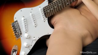 Wow Girls - Sasha Blonde - Guitar Lesson - Pussy pump-8