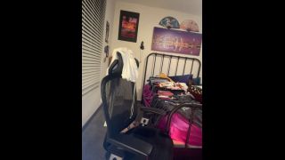 Brunette girls porn Glitterati Glitterati Fuck Face JOI Video Gets Wild-1