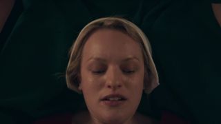 Elisabeth Moss, Yvonne Strahovski – The Handmaid’s Tale s01e05-06 (2017) HD 1080p!!!-2