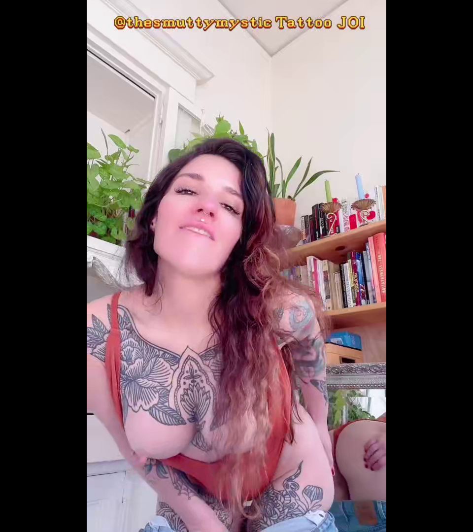 giaisabellaxx H265 Tattooed Babe Coaxes the Cum out of your Cock