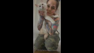 LAIKA - imnotlaika Imnotlaikagood morning - 15-05-2020 - Amateur-8