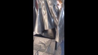 mdollbot 2025-02-10 Lil unboxing video I ve been holding onto this package for w   ztpb5k-8