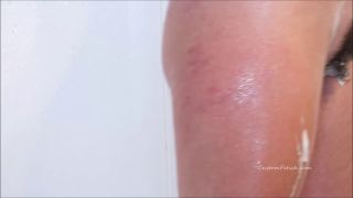 Custom Fetish - Vicci Trims Her Full Bush - Fetish-8