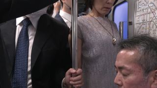 [IRO-047] 人妻痴●電車～さわられた五十路母～ 堀美也子-0