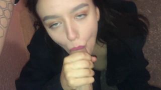 Blowjob_in_the_porch-3