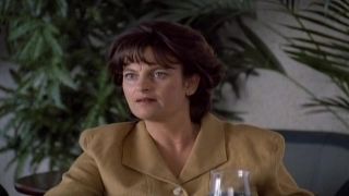 Suzanne Reuter - Yrrol - En kolossalt genomtankt film (1994) HD 720p - (Celebrity porn)-5