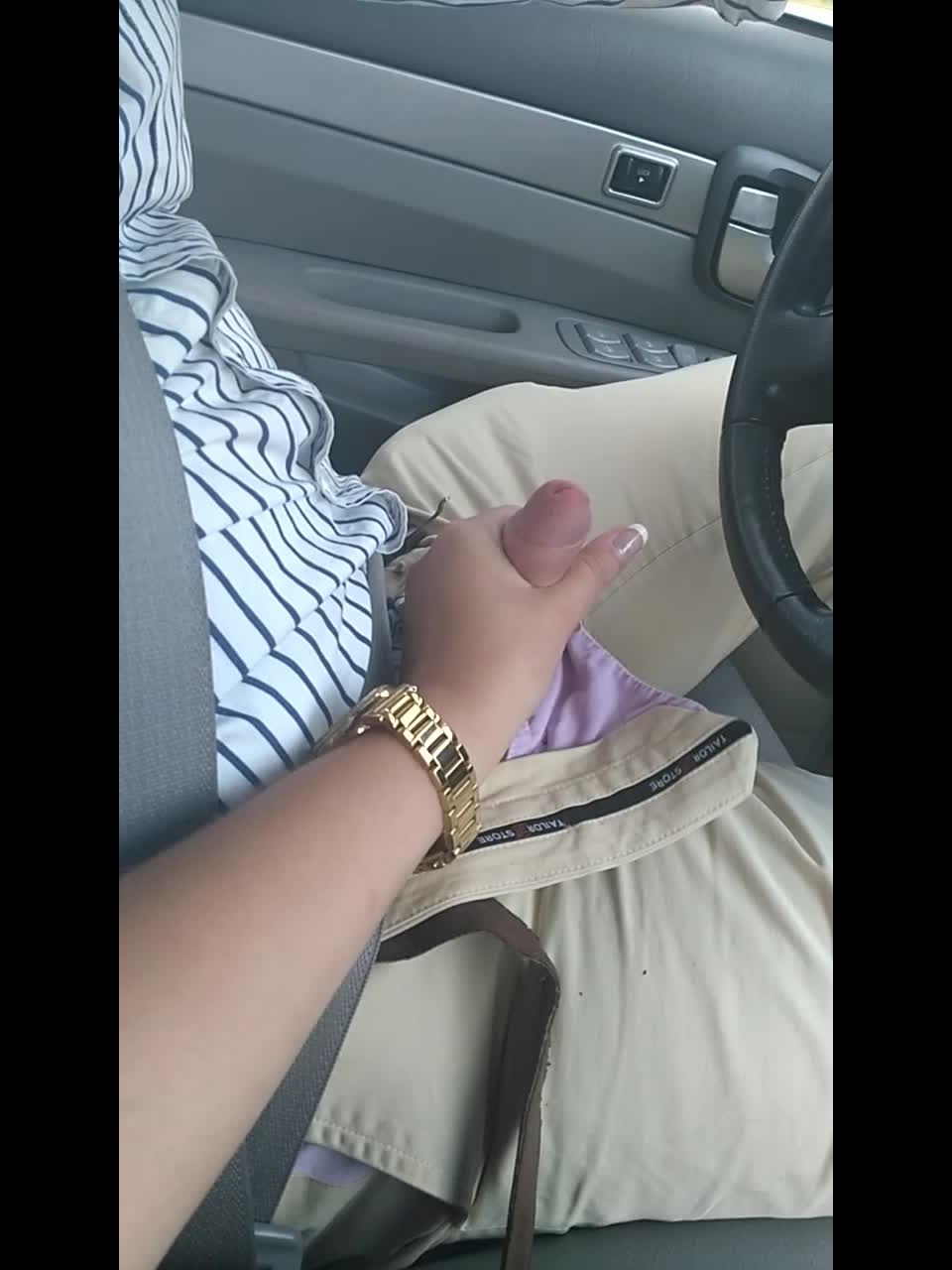  Annabelle Rogers in Giving husband a handjob while he drives (MP4, HD, 1280×720) - handjob - handjob porn 