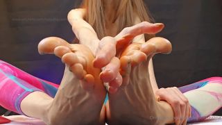 Fetish porn Footish Queen Galina Footish Queen Galina aka footishqueengalina - 02-29-2024 OnlyFans Video - I want you to feel sooo good today video-9