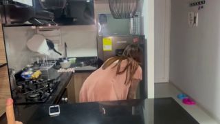 Fetish EMPLEADA DE SERVICIO, FOLLA CON EL DUEO DE LA CASA MIENTRAS LA ESPOSA ESTA EN EL CUERTO-1