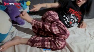My Step Sister Shower Me Her Feet And What That MOUTH Do-2