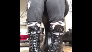 MEGA-FANS - latinamarina-18-12-2019-107209519-Smelly feet joi was requested so hereБs my stinky boot bitch video x-1