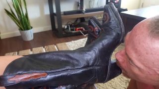 WORLD GODDESS: "GODDESS ZEPHY - MY BF SAID YOU HAVE TO CLEAN MY COWGIRL BOOTS! - CUSTOM CLIP" (1080 HD) (2025)-8