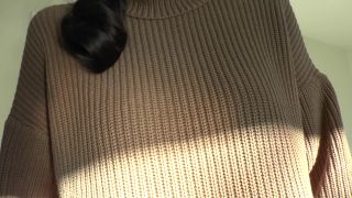 [K2S.CLUB] Lady_Victoria_Valente - Spritze Auf Meinen Pullover Ab - Im Dicken Rollkragen Pull... - FullHD 1080P-9
